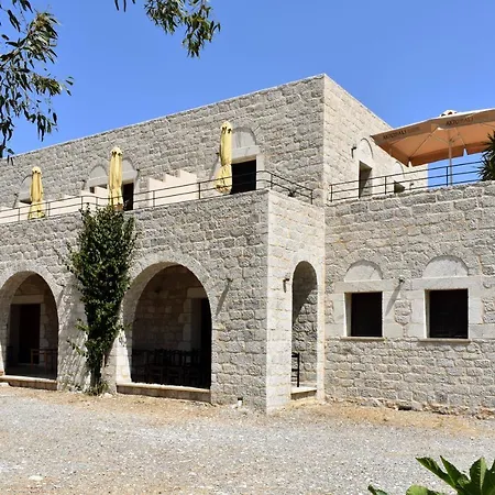 Apartman Akroyiali *