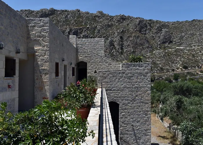 Akroyiali Lejlighed Yerolimin