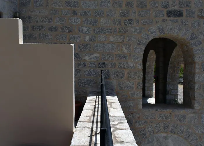 Akroyiali Lejlighed *