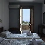 Apartment Akroyiali Yerolimin