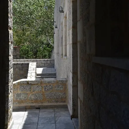 Akroyiali Apartment *