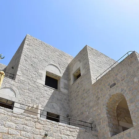 Akroyiali Apartamento Yerolimin