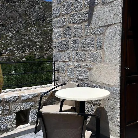 Apartament Akroyiali