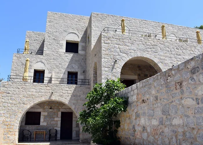 阿科罗伊亚利公寓 *