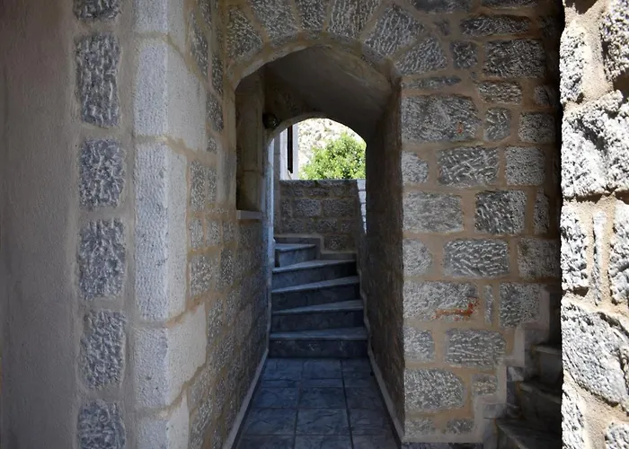 阿科罗伊亚利公寓