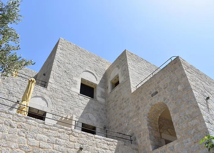 Akroyiali 아파트 예롤리민